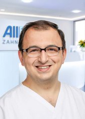 Portrait Zahnarzt A. Nasouh (AllDent Dresden)