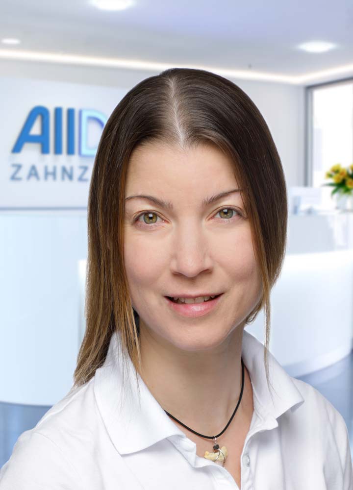 Portrait Zahnärztin U. Westerfeld (AllDent Wiesbaden)